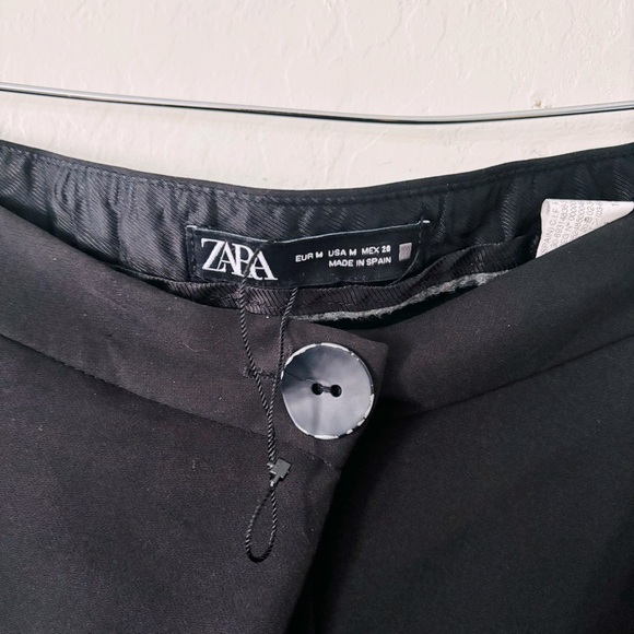 Zara Classic Black Women's Shorts‎ - Picture 5 of 7